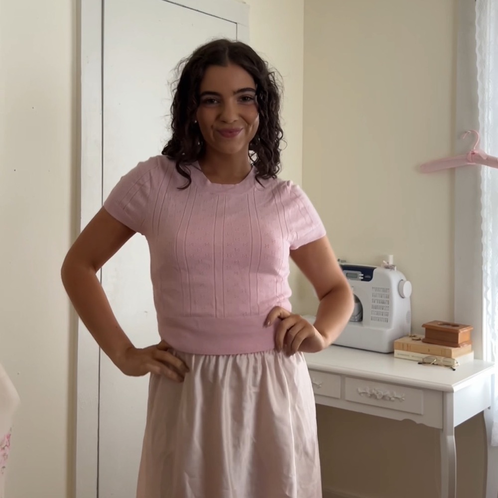 Pretty pointelle pink mock neck top!